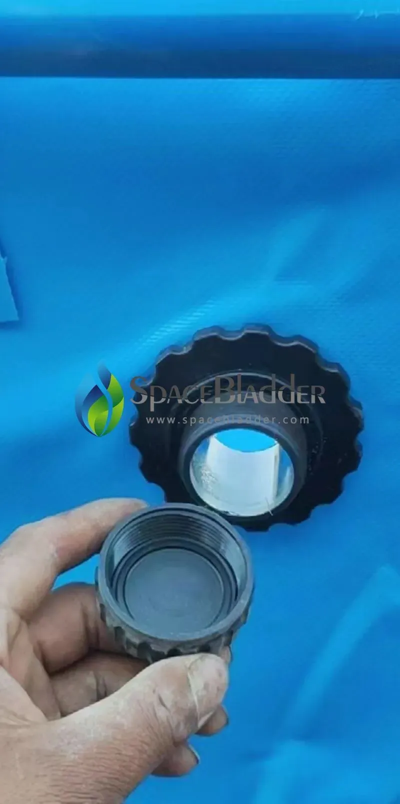 2.8M * 1.2m Plastic Tube Aquaponics Tank - customer case image 4