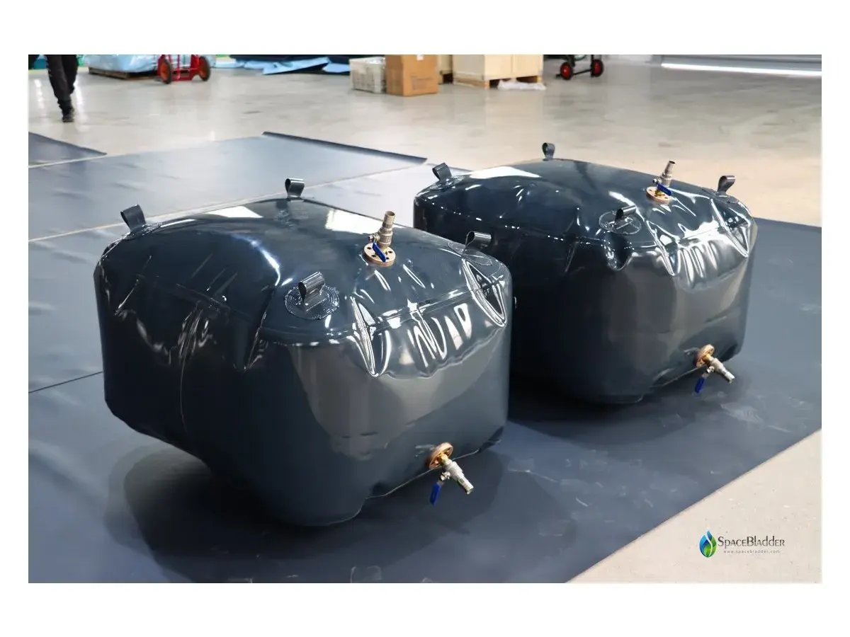 Portable Marine Fuel Bladder for Boats and Auxiliary Fuel Storage - Fuel Bladders product photo 3