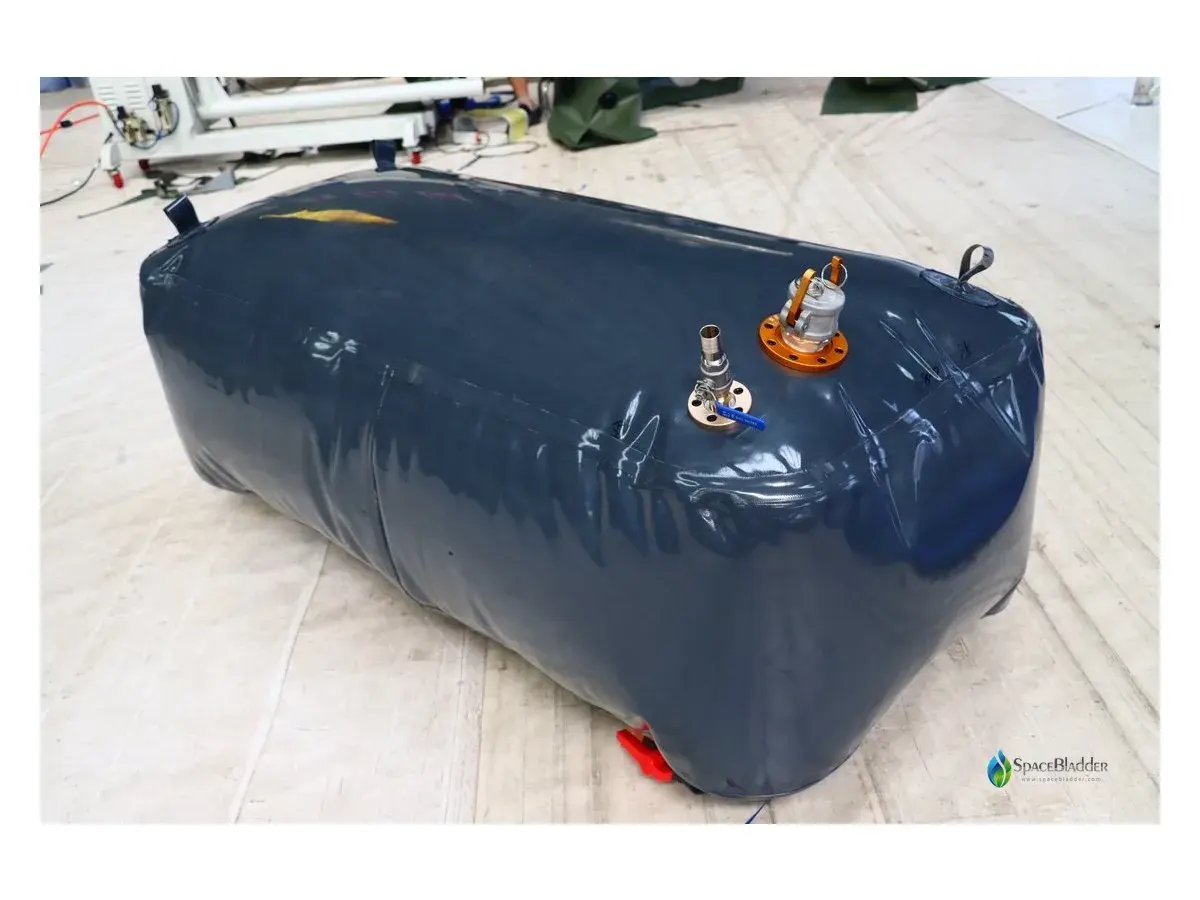 reinforced materials and reliable welding for marine fuel bladder
