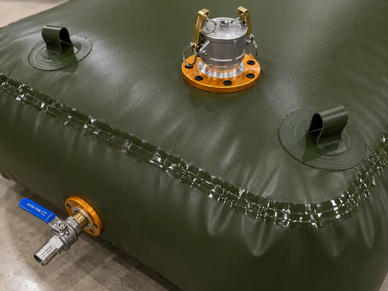 reinforced seam welding strength foldable fuel bladder